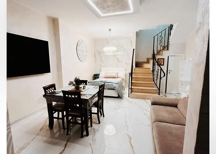 Palazzo In Corte - Nel Cuore Di דירה *